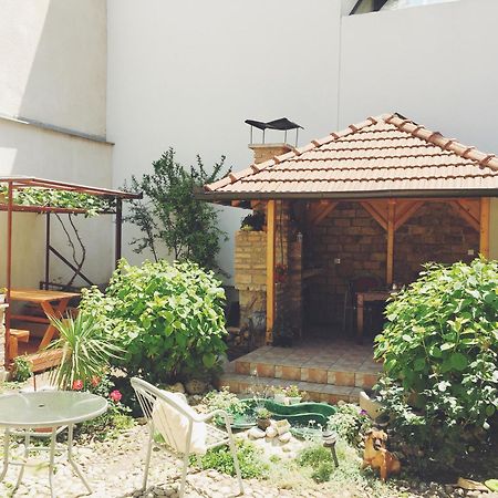 Guest House Nizama'S Place Sarajevo Ngoại thất bức ảnh