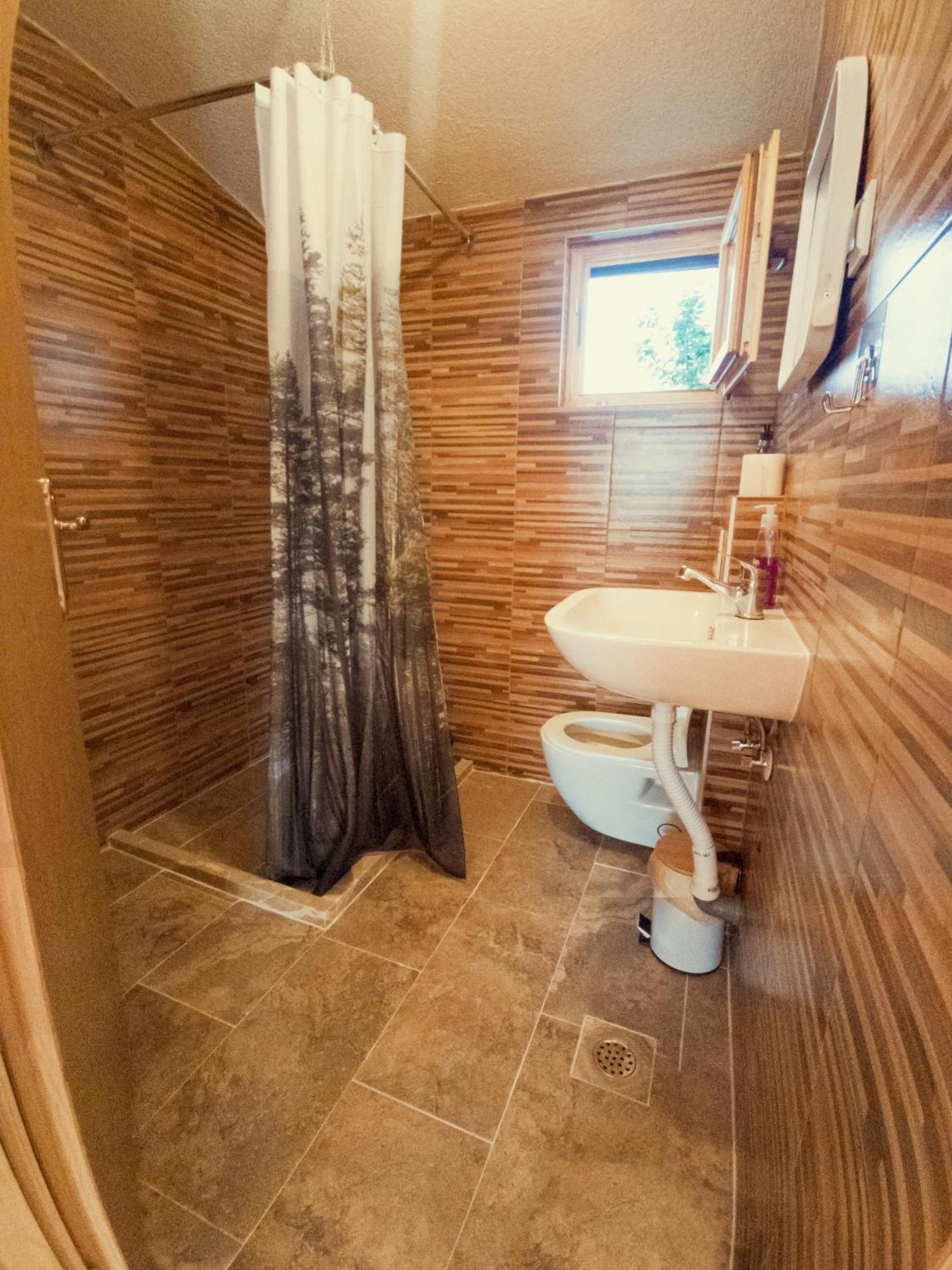 Guest House Nizama'S Place Sarajevo Ngoại thất bức ảnh