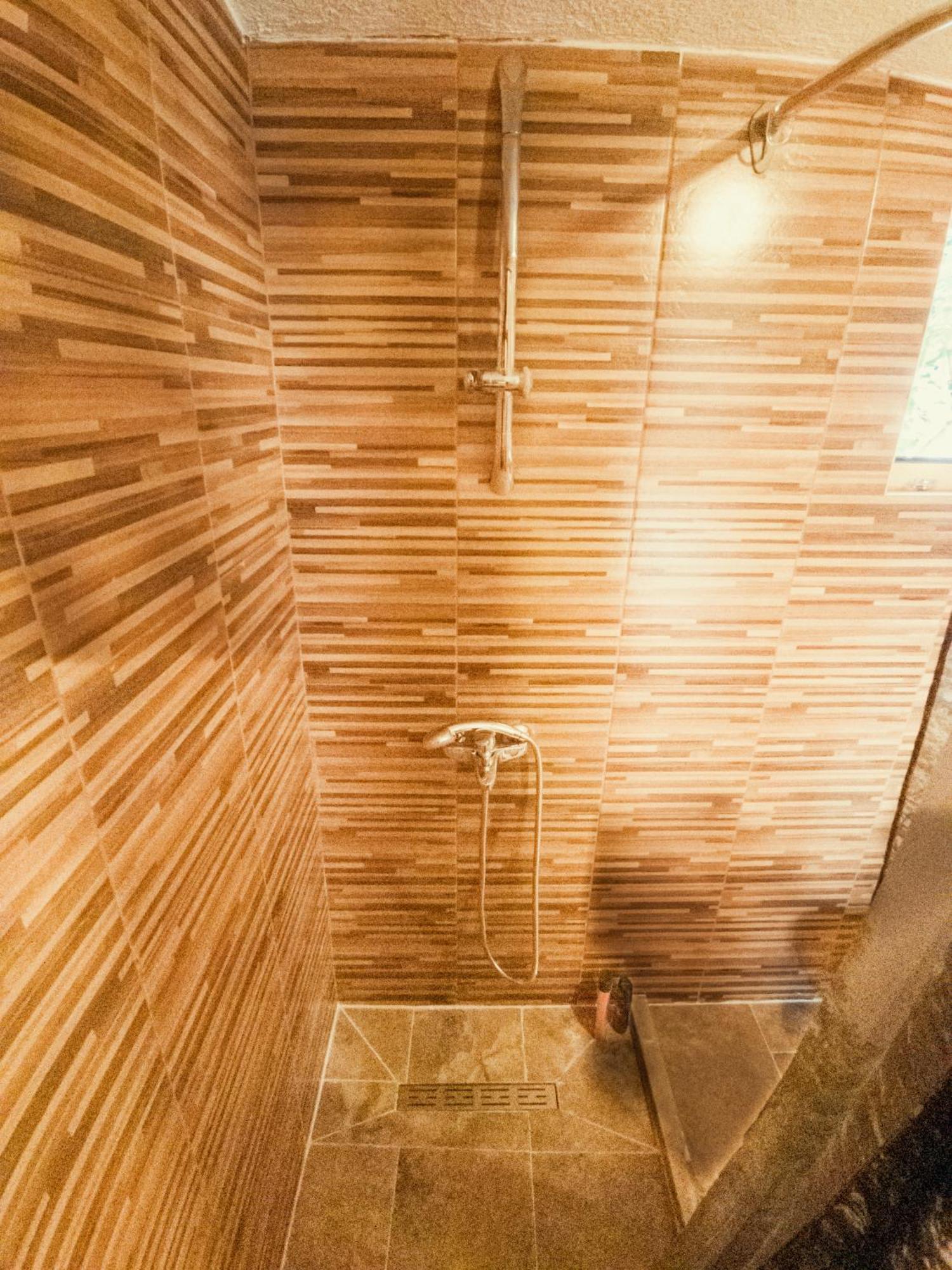 Guest House Nizama'S Place Sarajevo Ngoại thất bức ảnh